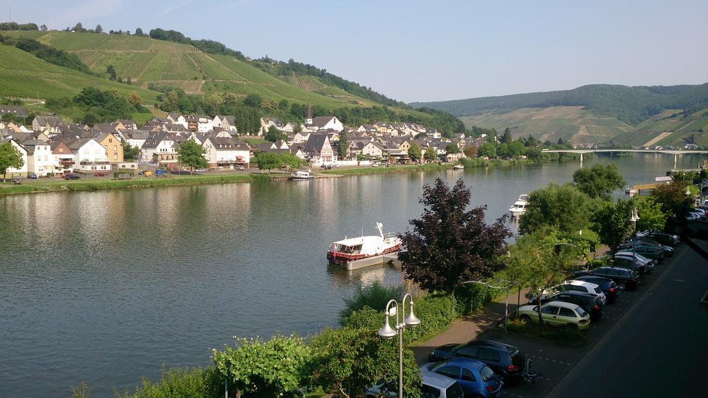 Mosel View Lägenhet Zell an der Mosel Exteriör bild